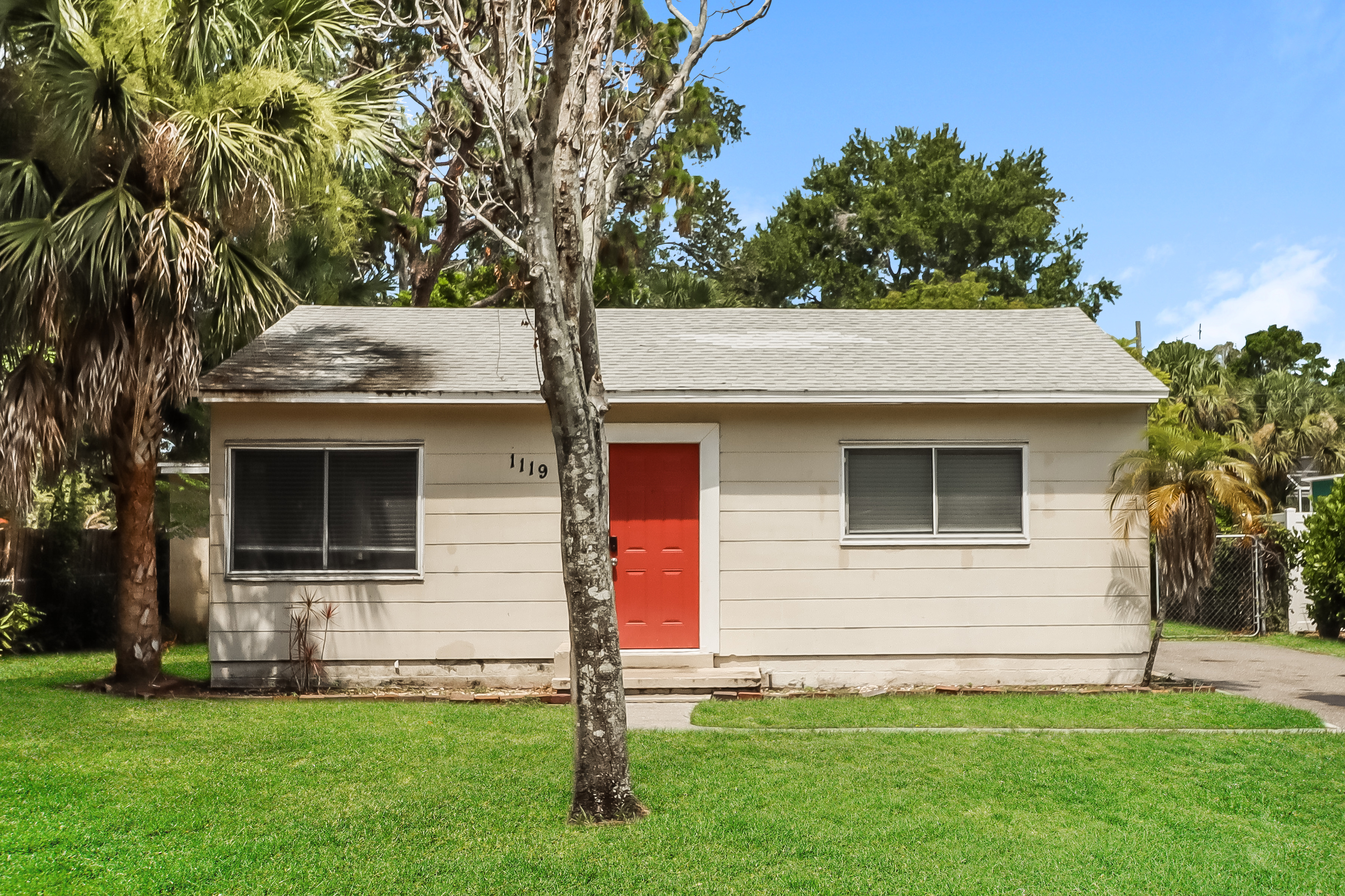 1119 59th St S. ST PETERSBURG, FL 33707